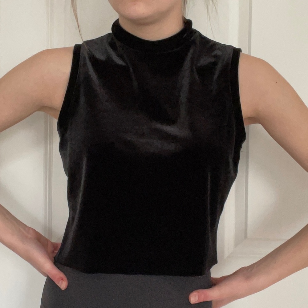 GAP | Cropped Black Velvet Mock Neck | Size M